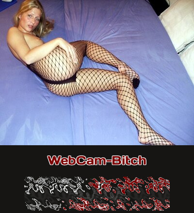 Sie ist eine geile Bitch, die auf alle Arten mit ihrer Sexualität öffentlich sein will.